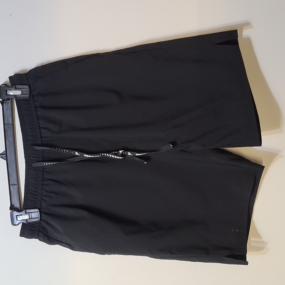 🔴 Diadora Shorts Size Small